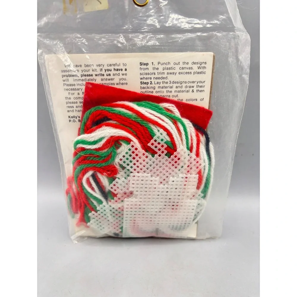 Vintage 1982 Kellys Christmas Kits Plastic Canvas Ornament Kit Snowman Gift 1456